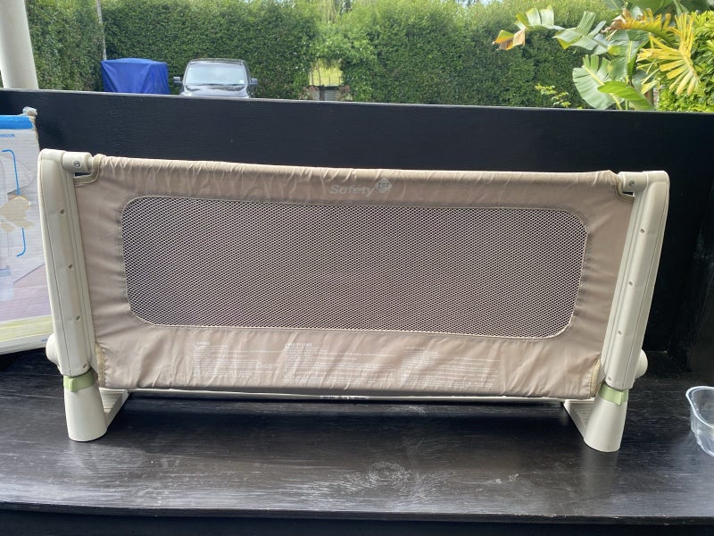 Safety 1st Secure Top Bed Rail Carousel 2