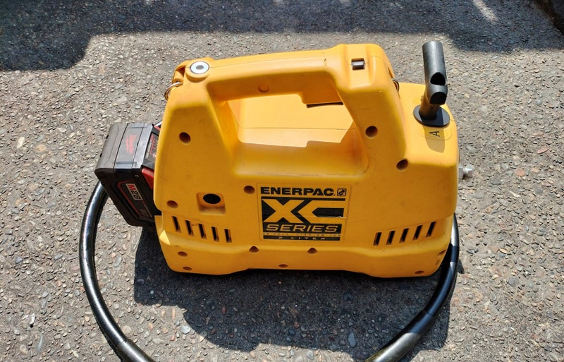 Enerpac Cordless Hydraulic Pump Carousel 1