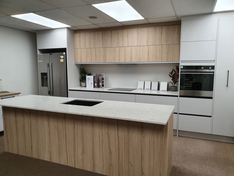 Complete Kitchen Custom - No handles Carousel 1