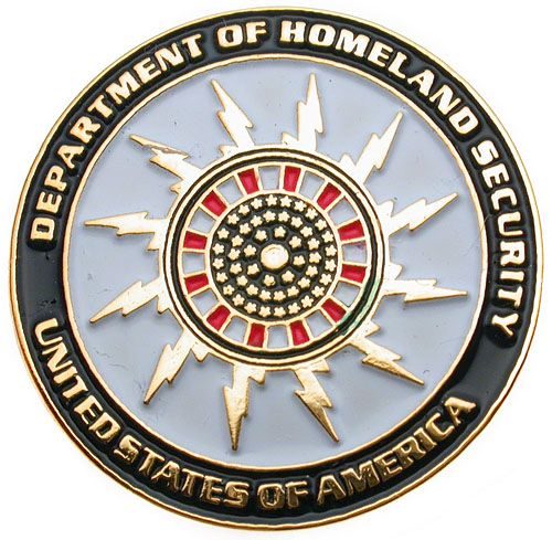 US Homeland Security Seal Gold Plated Lapel Pin Carousel 1