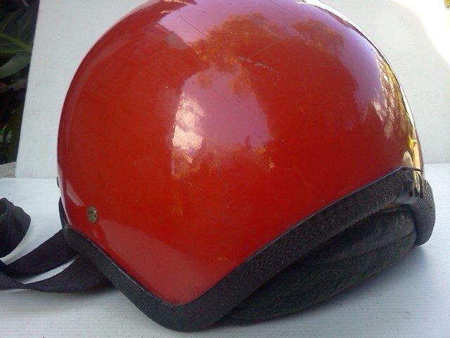 Sports Helmet - large Carousel 2