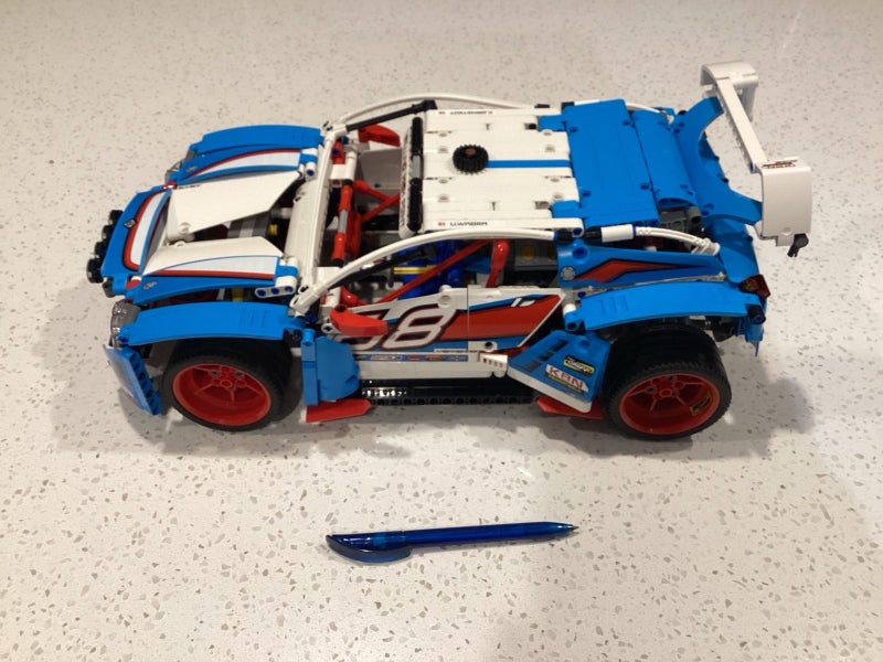 Lego 42077 Technic : Model : Race: Rally Car Carousel 2