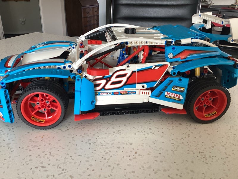 Lego 42077 Technic : Model : Race: Rally Car Carousel 1
