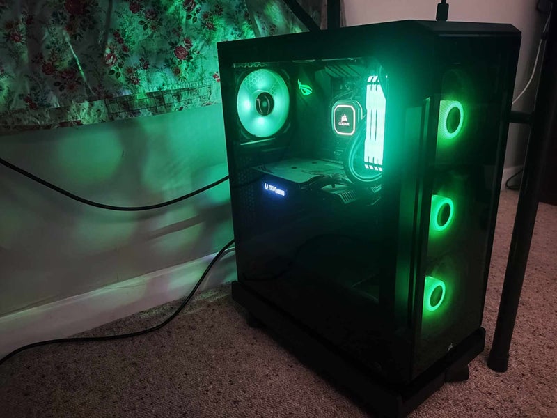 Ryzen 7 Gaming PC with RTX 3070 and 144Hz LG Monitor Carousel 1