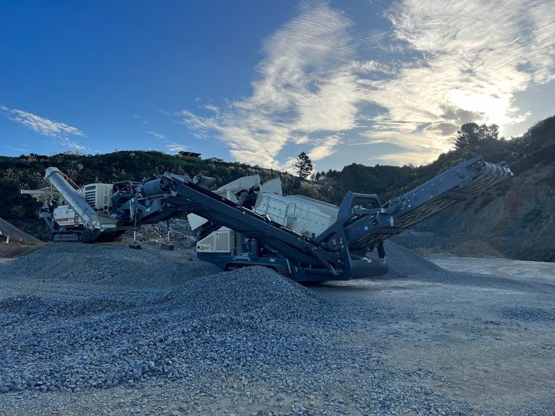 Clements Contractors Carousel 11