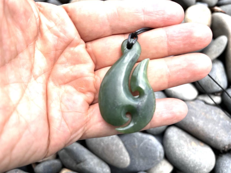 Greenstone Nephrite Jade Maori Hei Matau Fish Hook 50mm DOFH03-50 Carousel 2