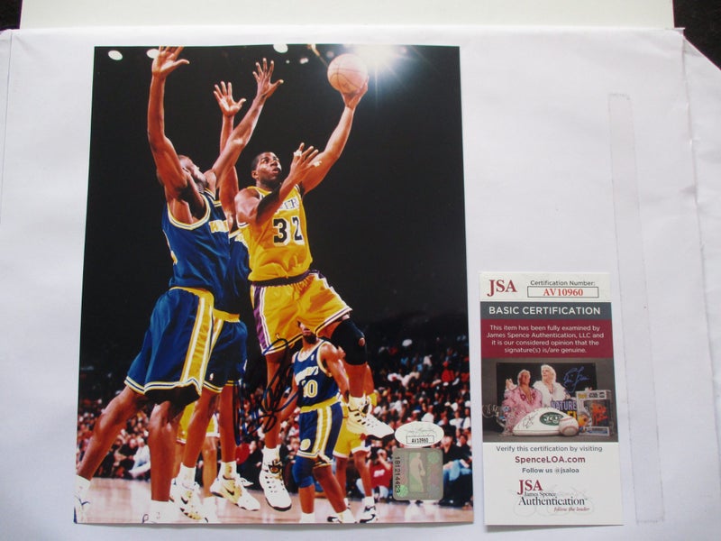 Earvin "Magic" Johnson "Basketball Legend" large signed Photo + Authentication Carousel 2