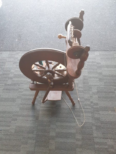 SPINNING WHEEL MADE IN NEWZEALAND Carousel 2