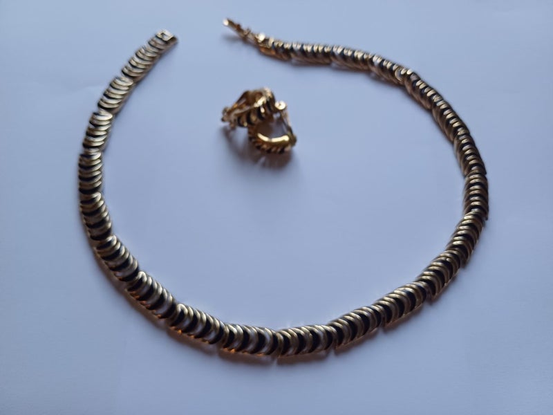 Antique Set necklace and earrings Carousel 1