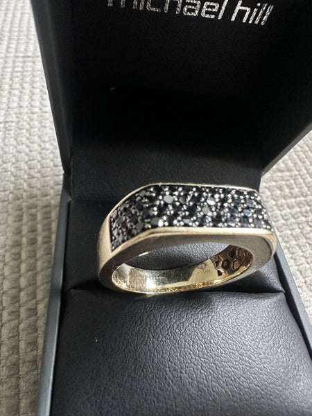 Men’s ring with black diamonds Carousel 1