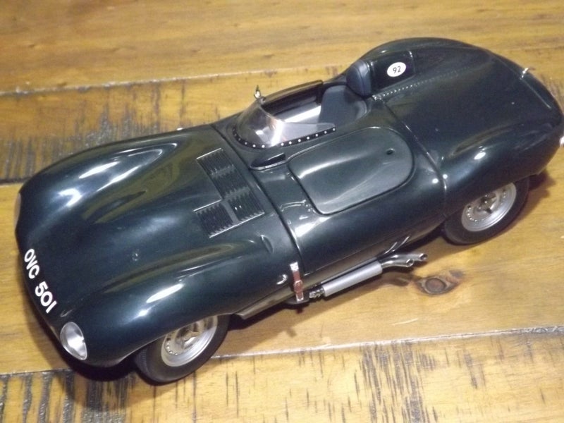 Auto Art 1/18 Jaguar D Type Carousel 1