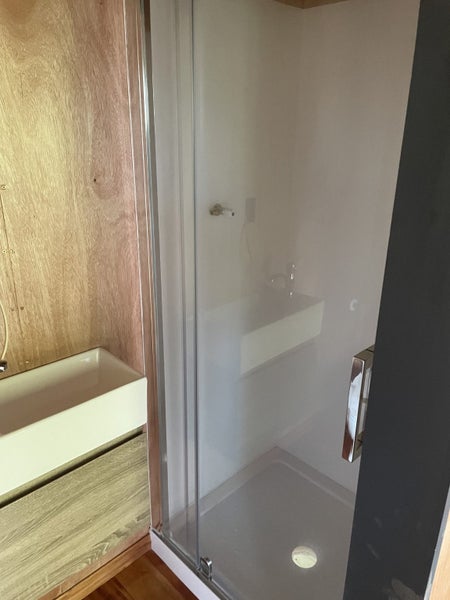 CABIN TOILET/SHOWER $19,980 Carousel 6
