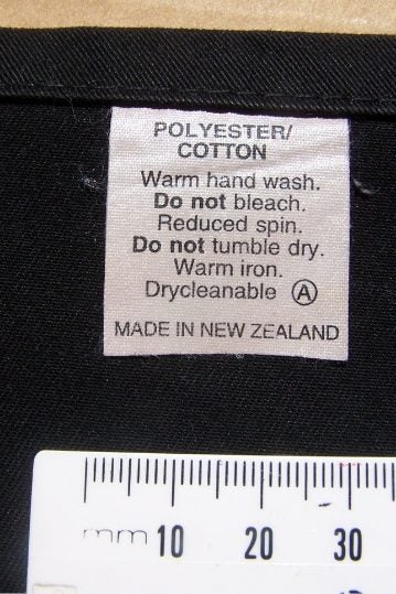 Black polyester/cotton half apron with large front pocket Carousel 2