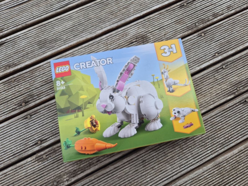 LEGO Creator 31133: 3-In-1 White Rabbit Carousel 1