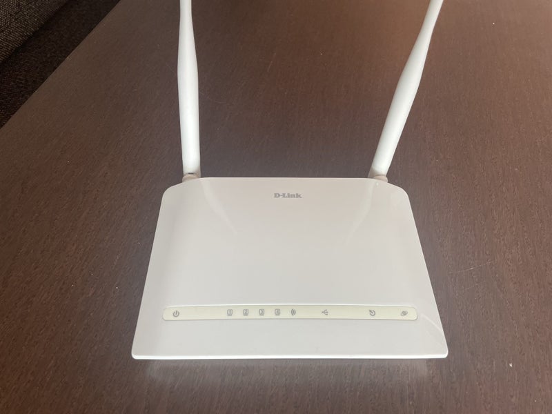 D-Link DSL-2750B Wireless Motem Router Carousel 1