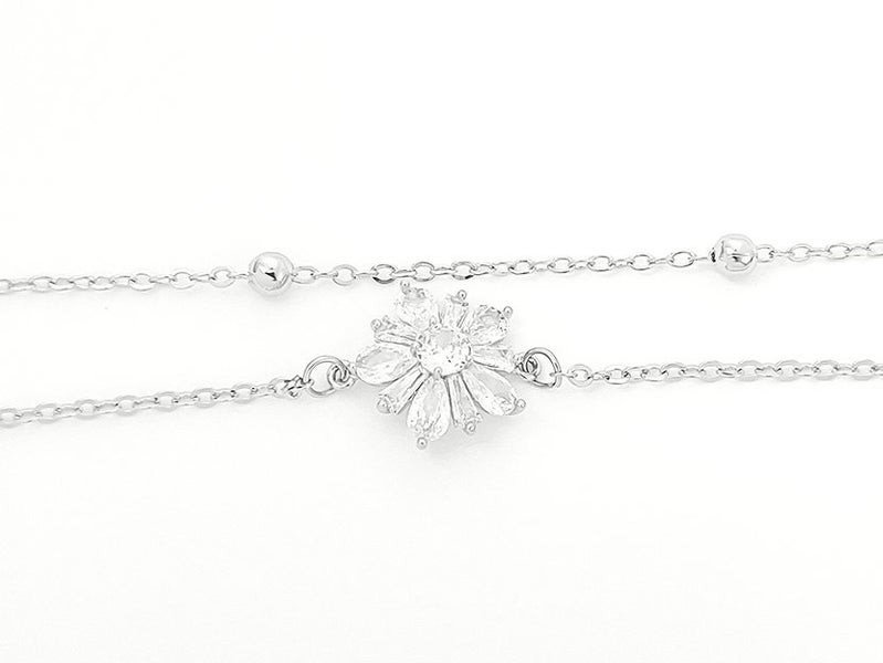 White Gold and Zirconia Elegant Bracelet Carousel 2