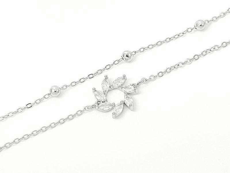White Gold and Zirconia Elegant Bracelet Carousel 1