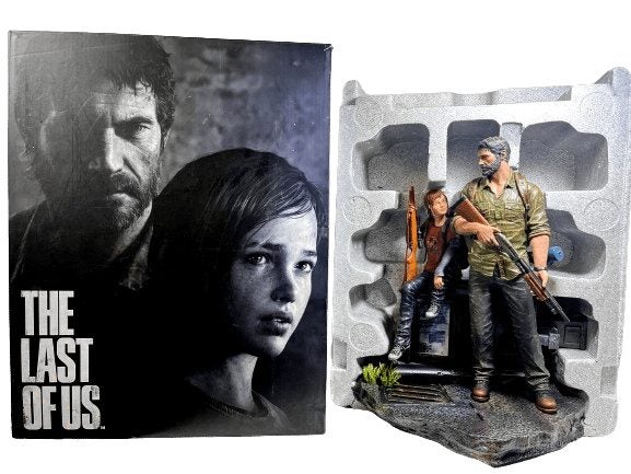 Last Of Us Post Pandemic Collector s Edition Statue BOXED (Joel & Ellie) *VAL... Carousel 1