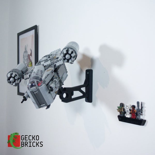 Wall Mount - Lego Star Wars Mandalorian Razor Crest - 75292 Carousel 1