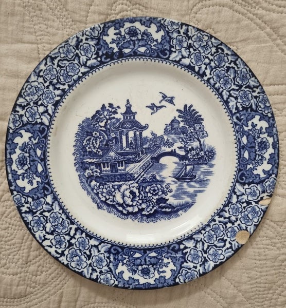 Plate Diameter Size 23cm Carousel 1