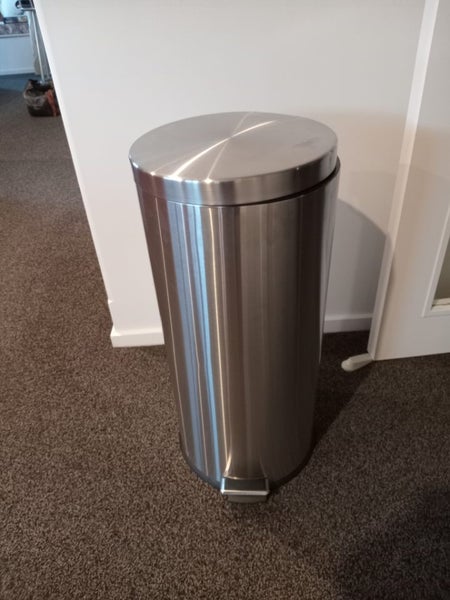 Pedal Bin ?30 Litres Carousel 7