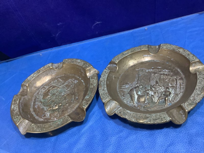 Vintage Brass Bowl slightly heavy Carousel 2