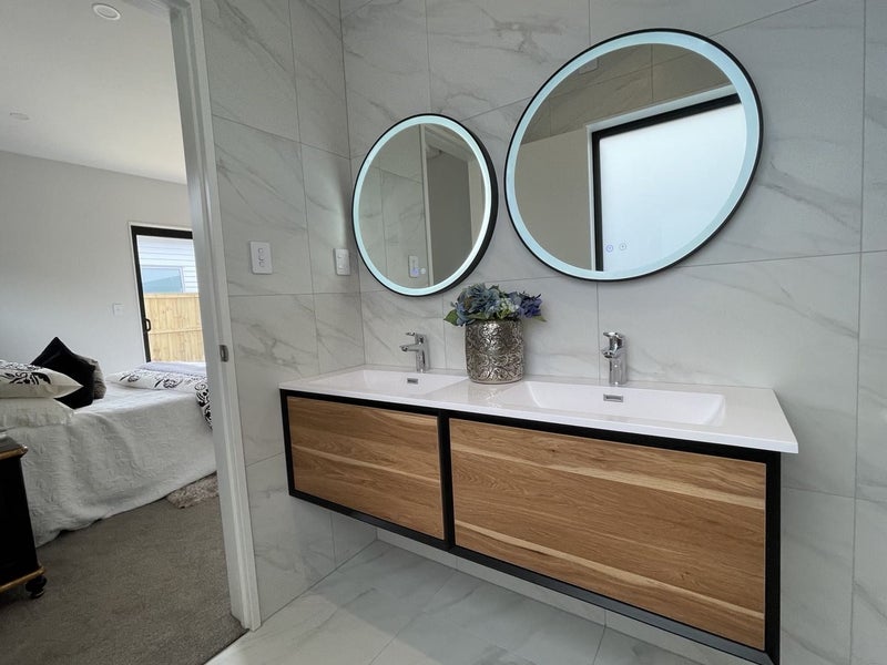 LED Mirror, Mirror with LED Light, round 700mm Black Frame Carousel 4