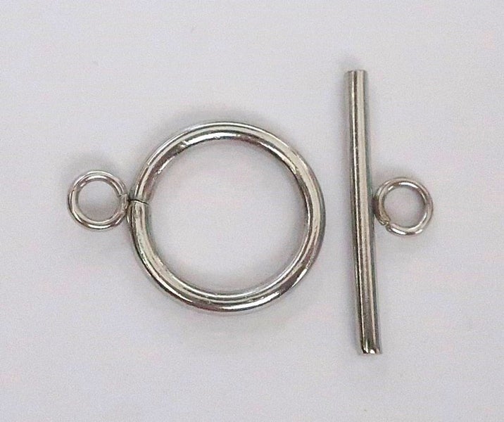 A STAINLESS STEEL TOGGLE CLASP Carousel 1
