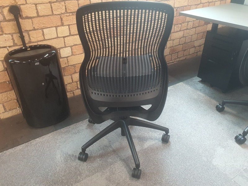 Belite Knoll office chair / Formway Design / 2020 model Carousel 2