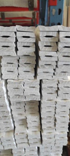 40x10mm x 5.4m single bevel architrave / skirting Carousel 2