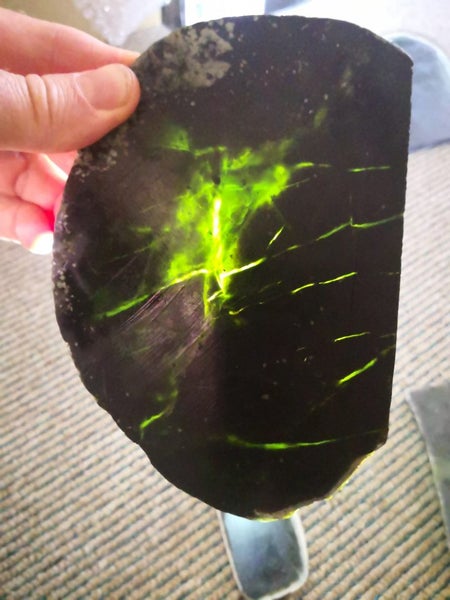 $1 reserve Pounamu greenstone quality carving slab translucent Carousel 2