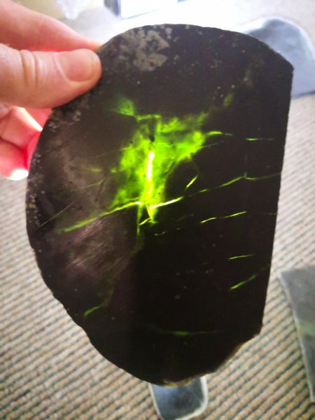 $1 reserve Pounamu greenstone quality carving slab translucent Carousel 1