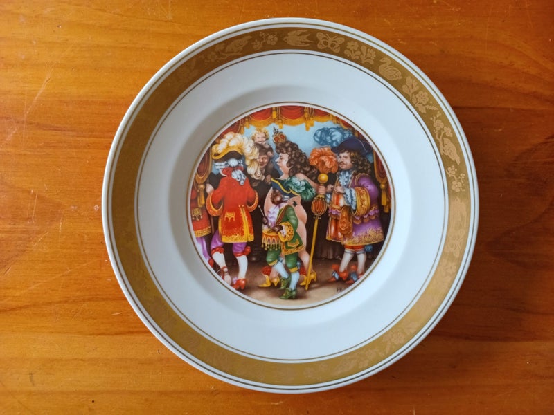 Hans Christian Andersen Fairytale plate, The Emperors New Clothes Carousel 1