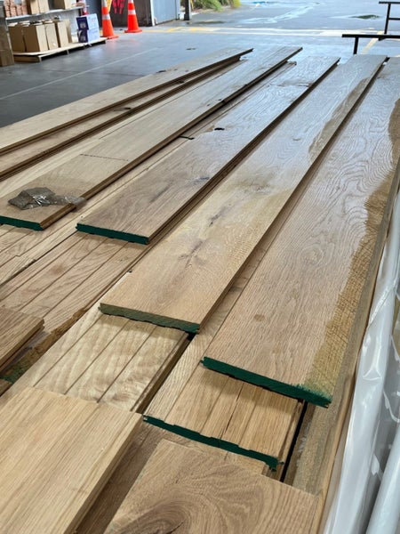 American White Oak, Feature Grade, KD, T&G Flooring (seconds) 318 lineal metres Carousel 4