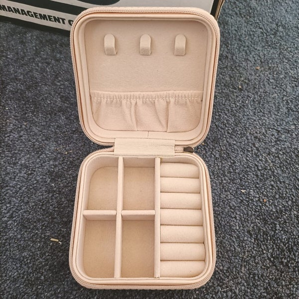 Cute Jewellery Box Carousel 2
