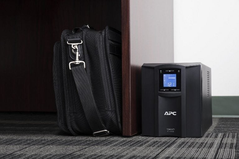 APC Smart-UPS C 1000VA/600W Line Interactive UPS, Tower, 230V/10A Input, 8x IEC Carousel 4