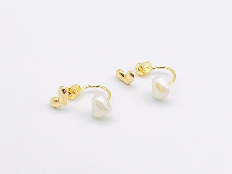 Gold-Plated Pearl Chic Earrings Carousel 1