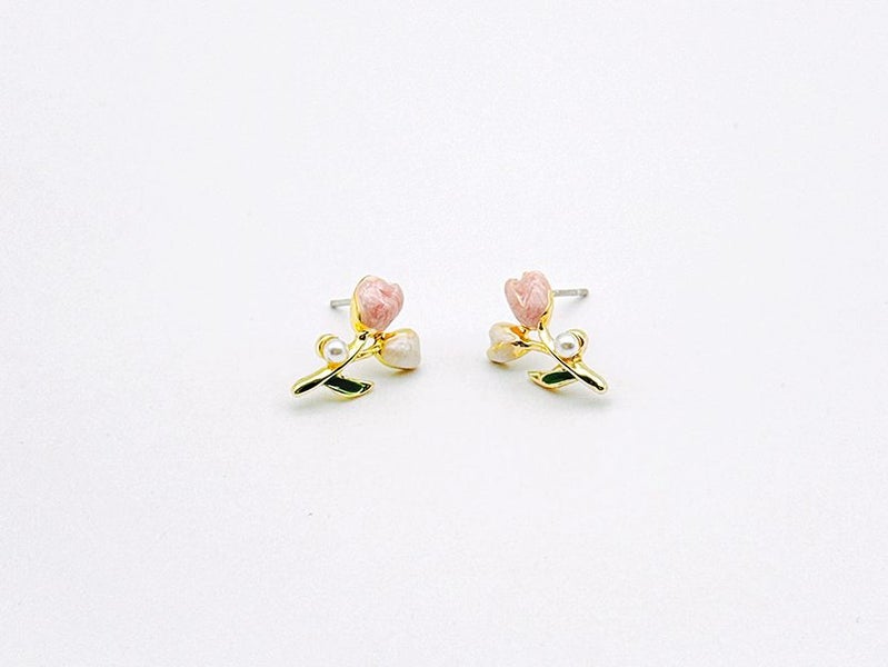 Elegant Gold-Plated Sparkling Pearl Earrings Carousel 1
