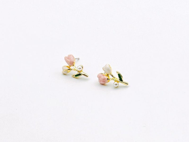 Elegant Gold-Plated Sparkling Pearl Earrings Carousel 2