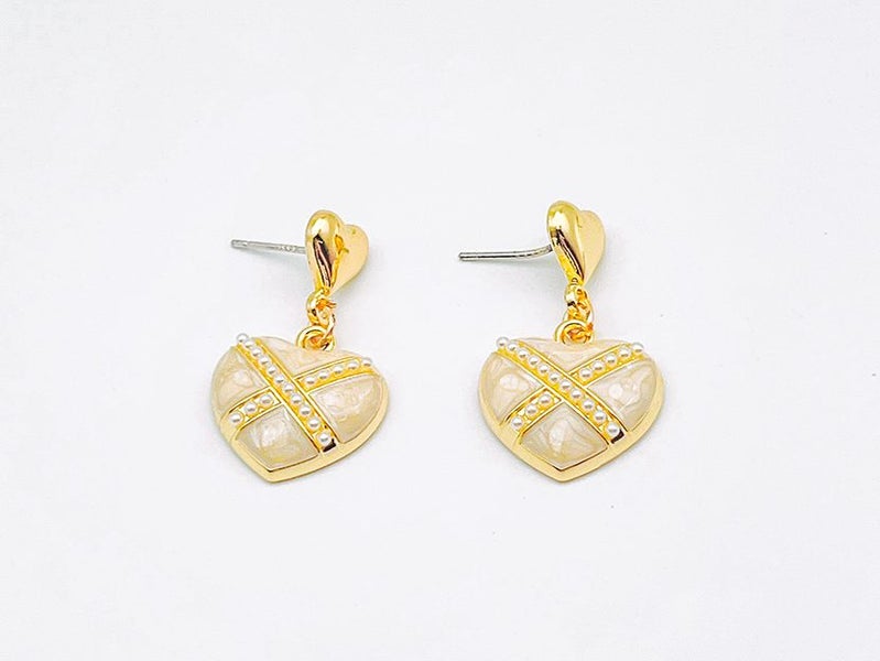 Gold-Plated Pearl Fashionable Elegance Choice Carousel 1