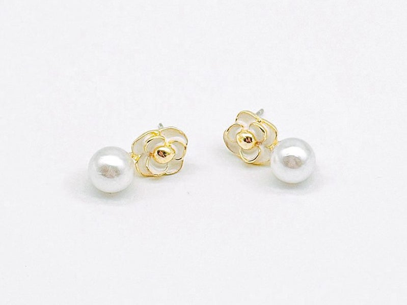 Gold-Plated Craft with Pearl-Inlaid Flower Earrings Carousel 1