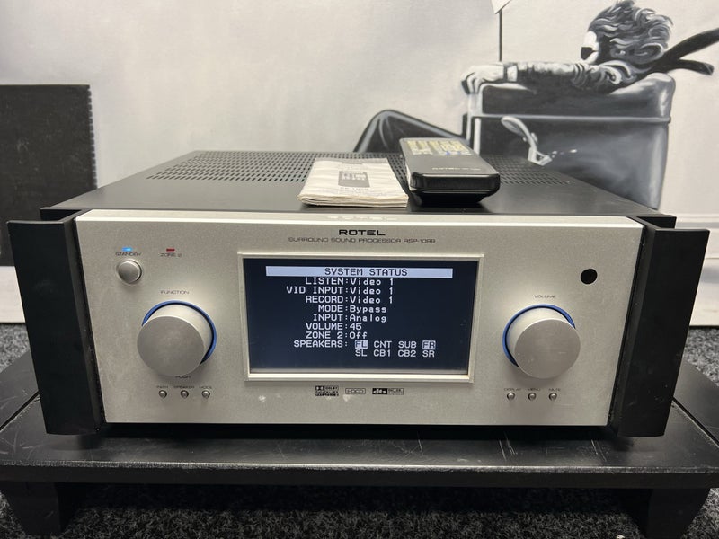 Rotel RSP-1098 processor Carousel 1