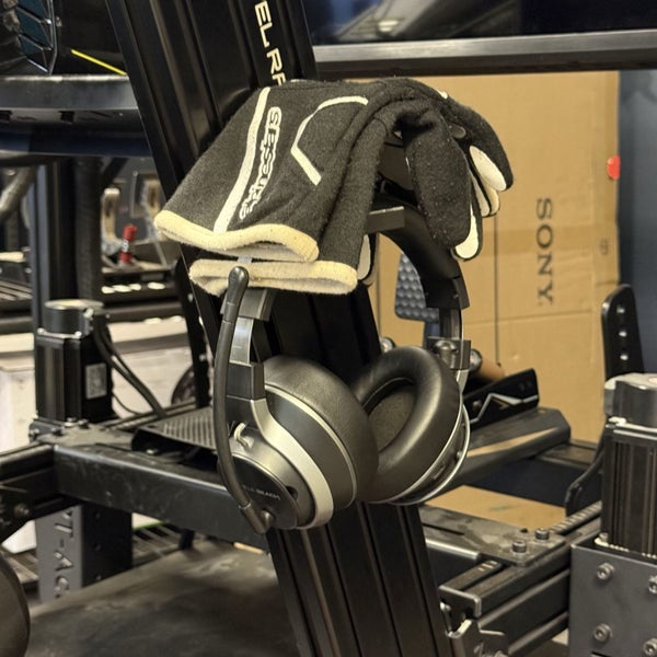 Headphone and Glove Holder V2 for Sim racing Carousel 2