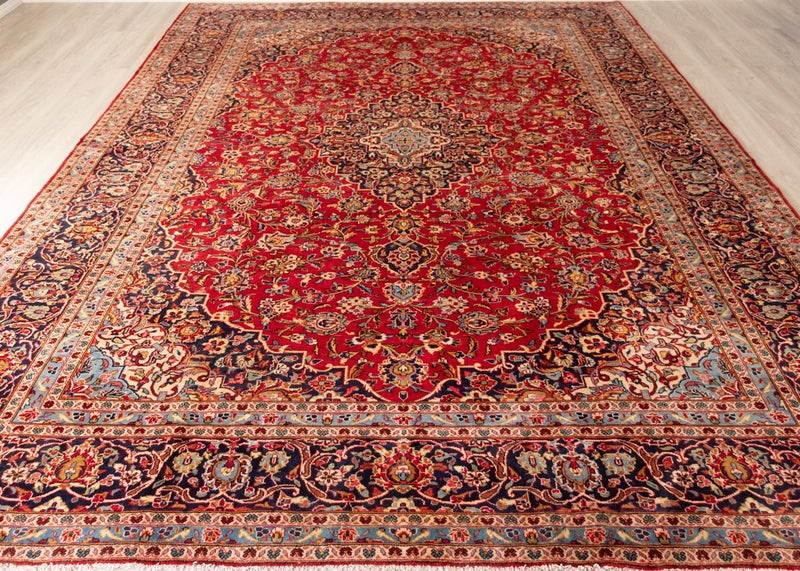 Vintage Hand-Knotted Wool Persian Rug (Size: 295 X 410 CM) Carousel 1