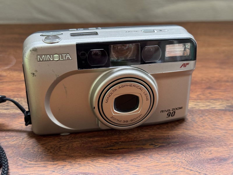 Minolta Riva Zoom 90 35mm Zoom camera - faulty Carousel 1
