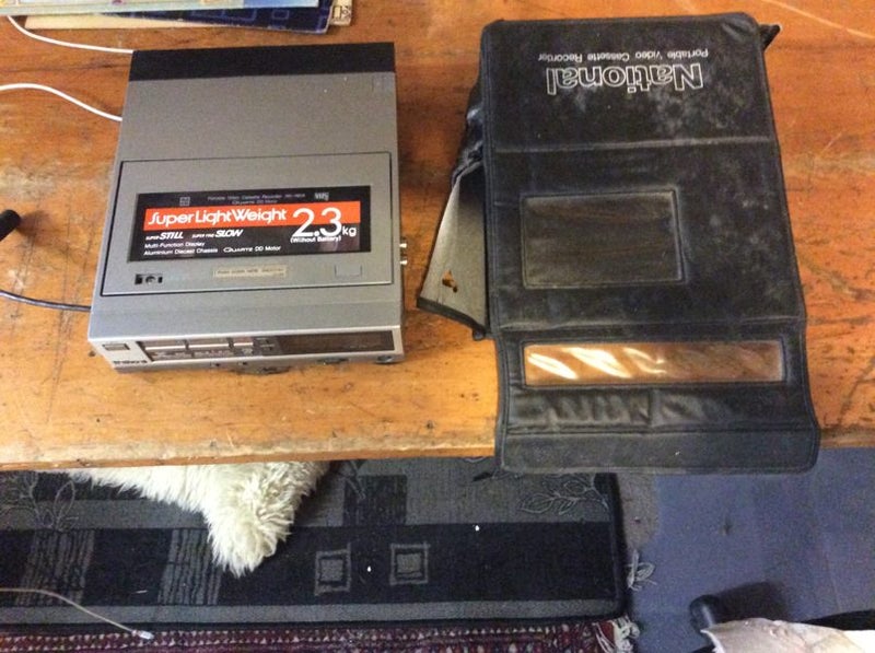 National portable vcr Carousel 1