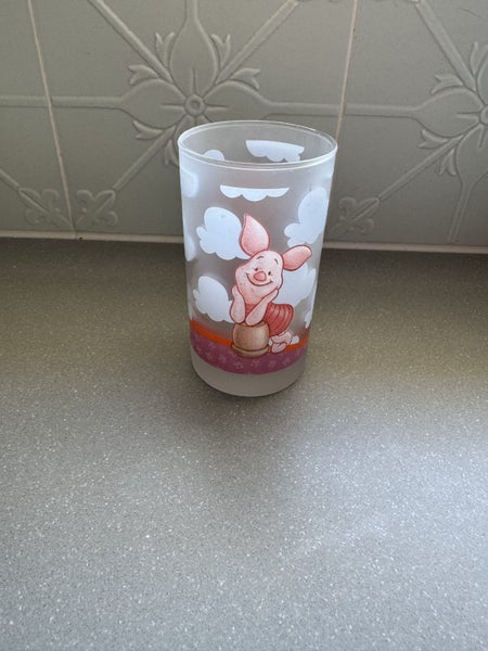Winnie the Poo Glass - Piglet Carousel 1