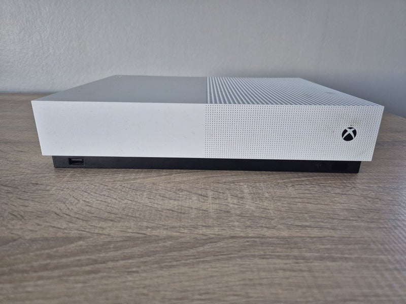 Xbox One S Console Carousel 2