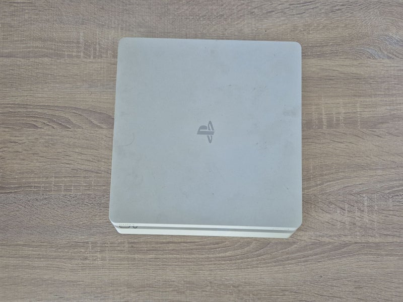 PS4 Slim Console Carousel 3
