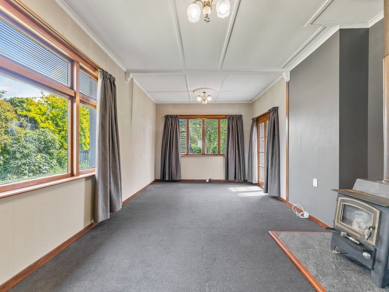 Image 2 of 12